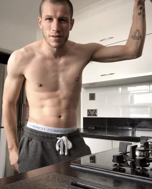 Take a sniff of these pits and pull down my joggers 😂😈 by MarkRoseVIP