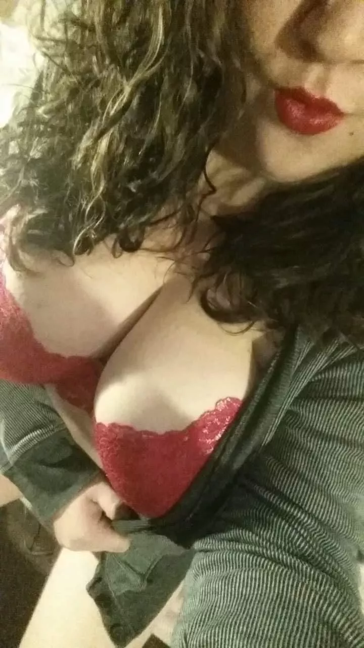 Take it off 🥵 posted by Unfair_Salary_9907