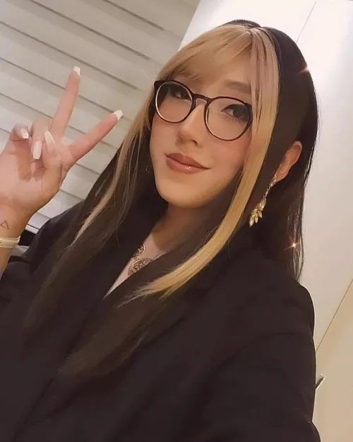 take me out for dinner tonight ? ✨️🤍 by nikkifutawaifu