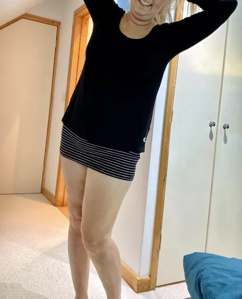 Take me to pub and let me play with all your friends xxx by Ellee1965