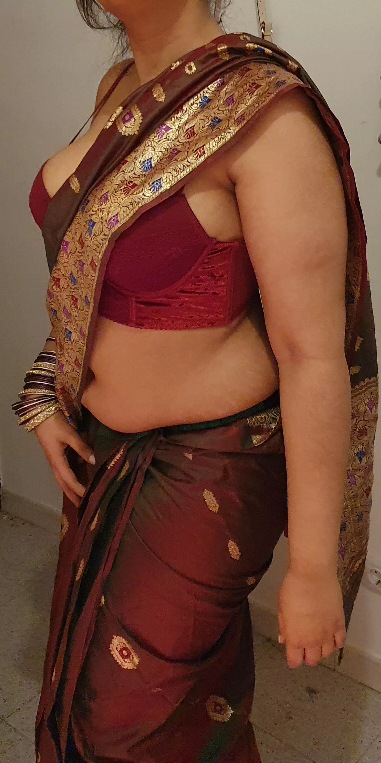 Take off the saree and have your way ;) (f) posted by thatgirlem69