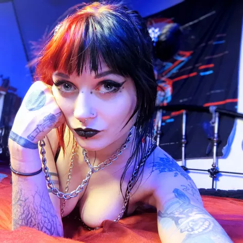 take the lead? 🖤☠️ by DariaDoom