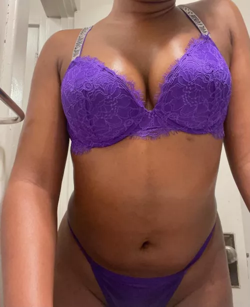 Take this off of me by mywetkissesz