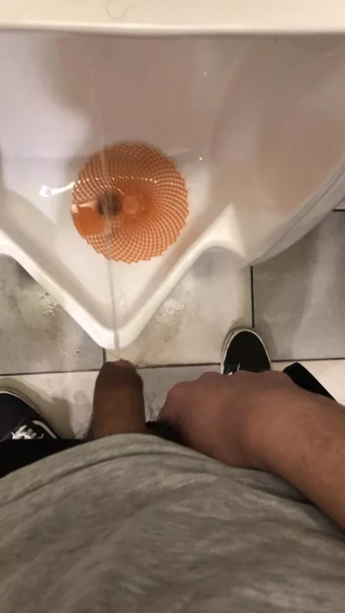 Taking a leak by dav_1234