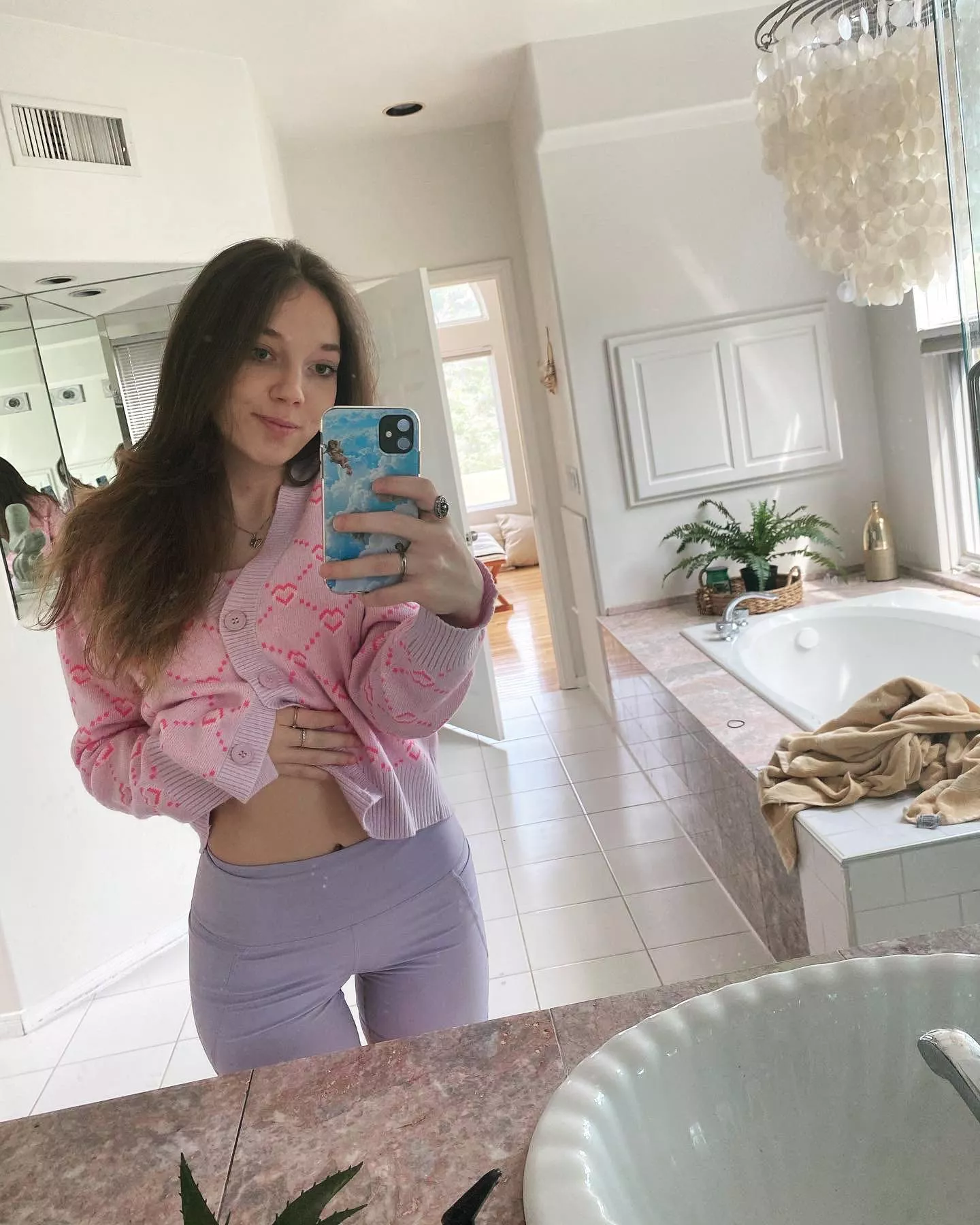 taking a lil break from babysitting (f19) posted by Lazyethod