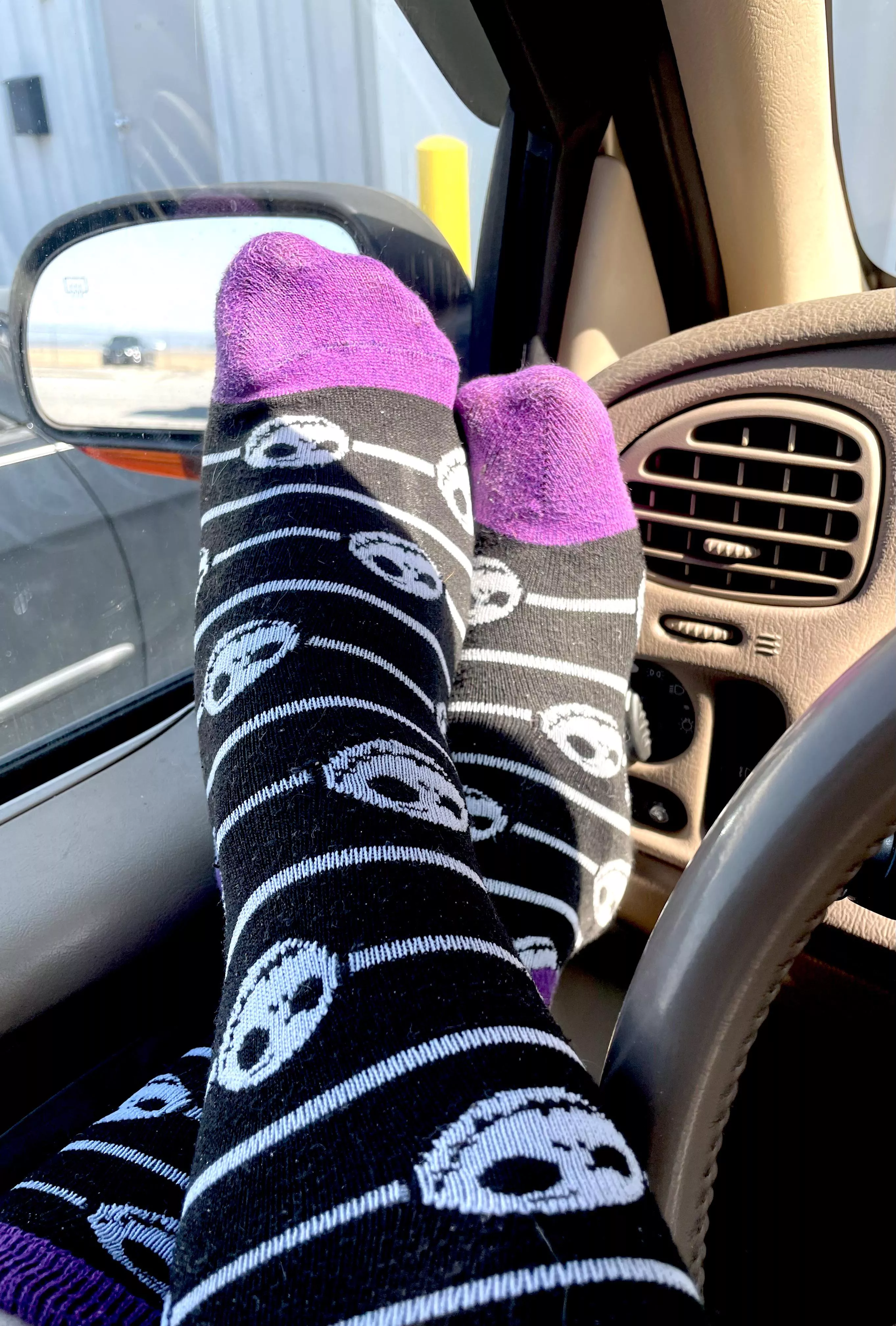 Taking a lil break from work what would you do with me on my break? posted by reinathachaimera