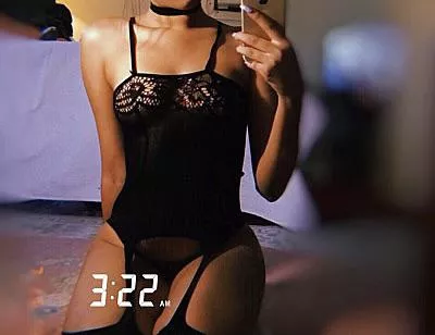 Taking beta applications..must come correct for you goddess✨who’s ready to obey ? posted by AaliyahtheGoddess