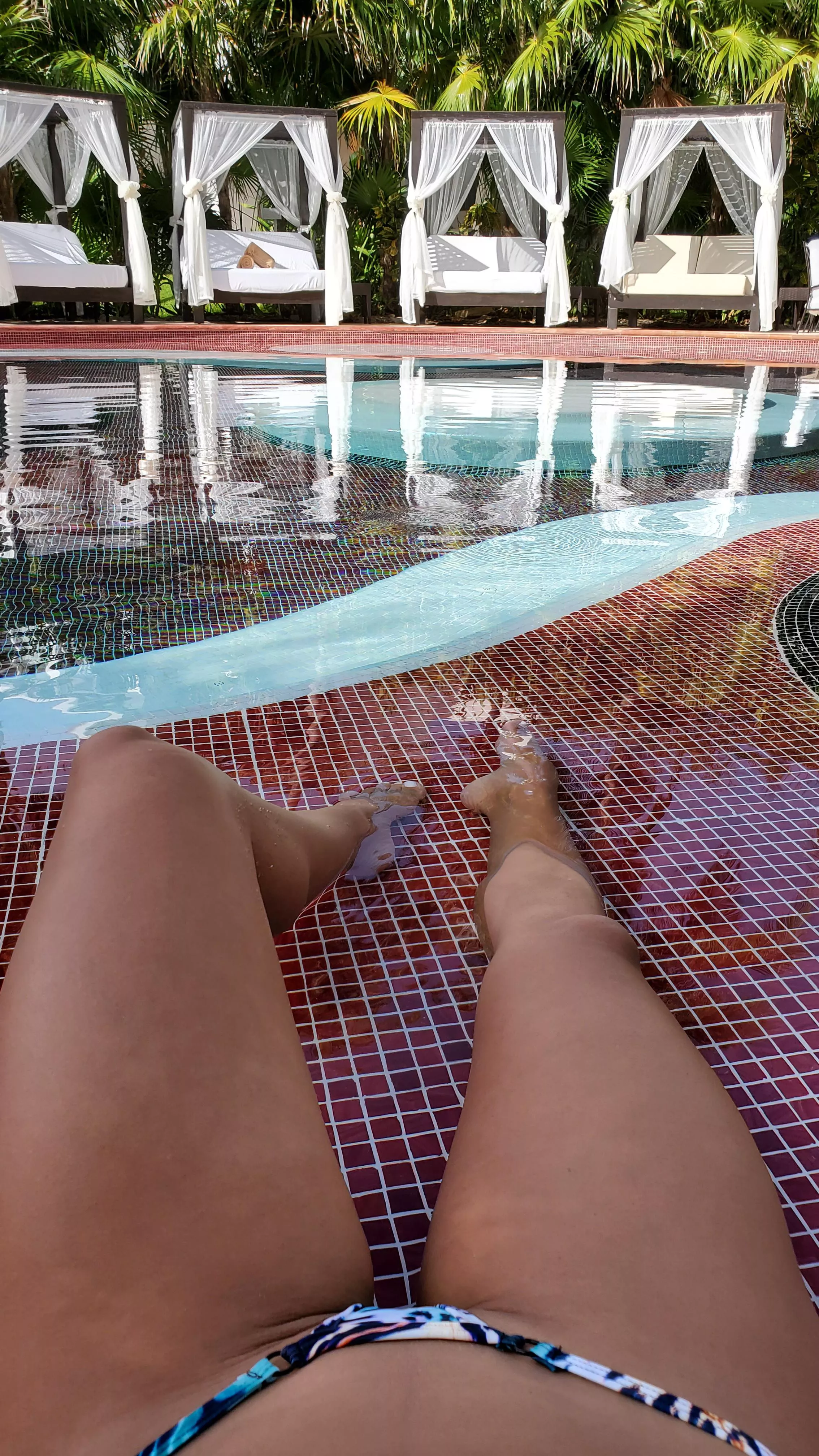 Tan legs and sunshine are my favorite. posted by kbass2_0