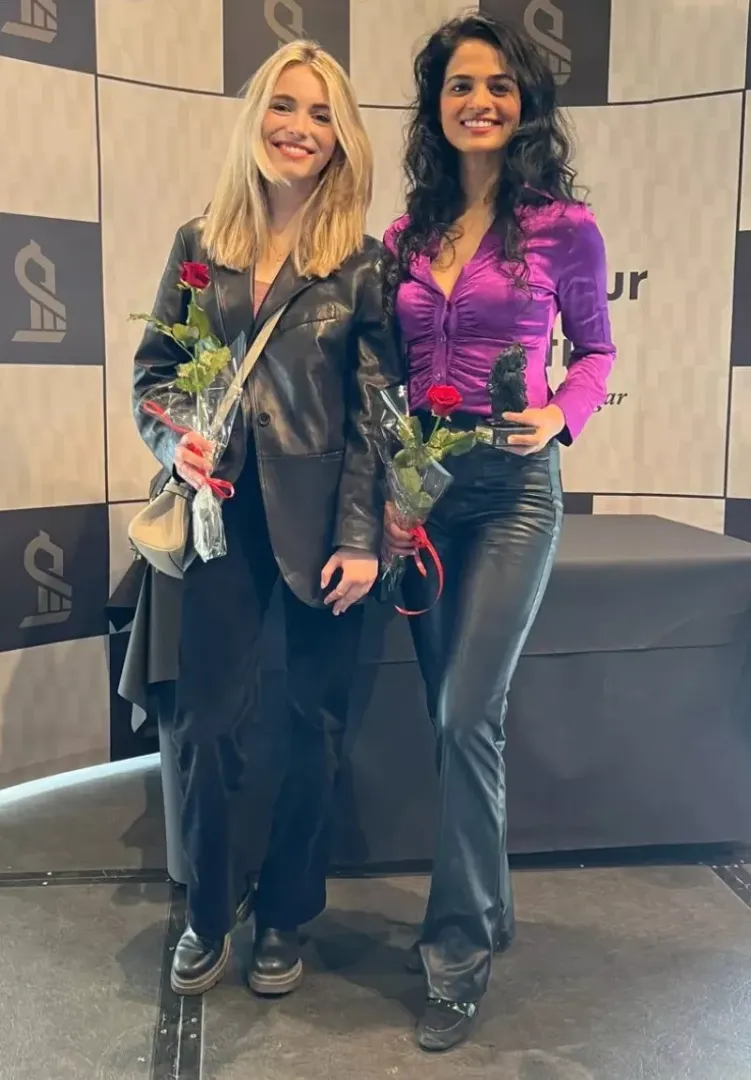 Tania Sachdev with Anna Cramling after Finishing the Reykjavik Chess Open 2022 posted by tomsmiththrowaway10
