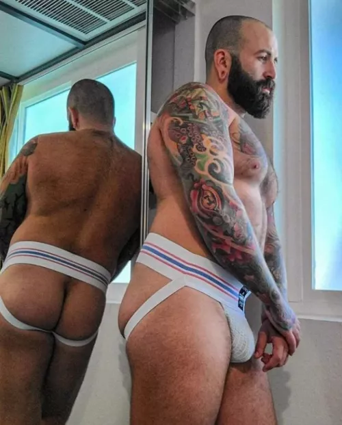 tatted reflection by peludoporfavor