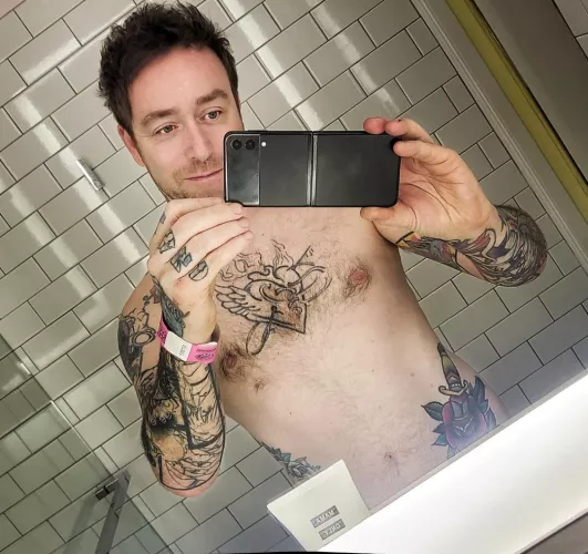 Tattoos anyone? 🤗 by chrissaintof