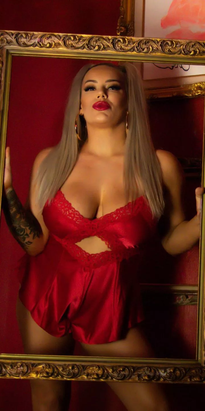 Taya is so hot posted by swiggitybooty456