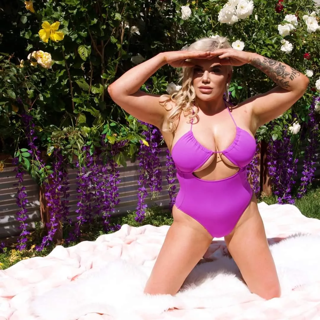 Taya is truly spectacular posted by quanlord