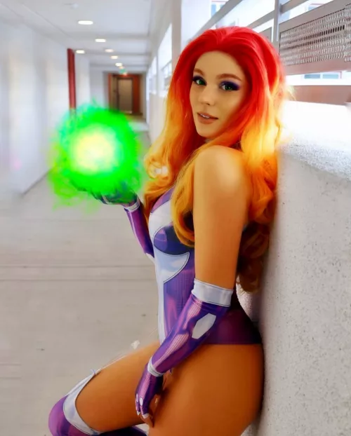 Taya MIller as Starfire by gruelly4