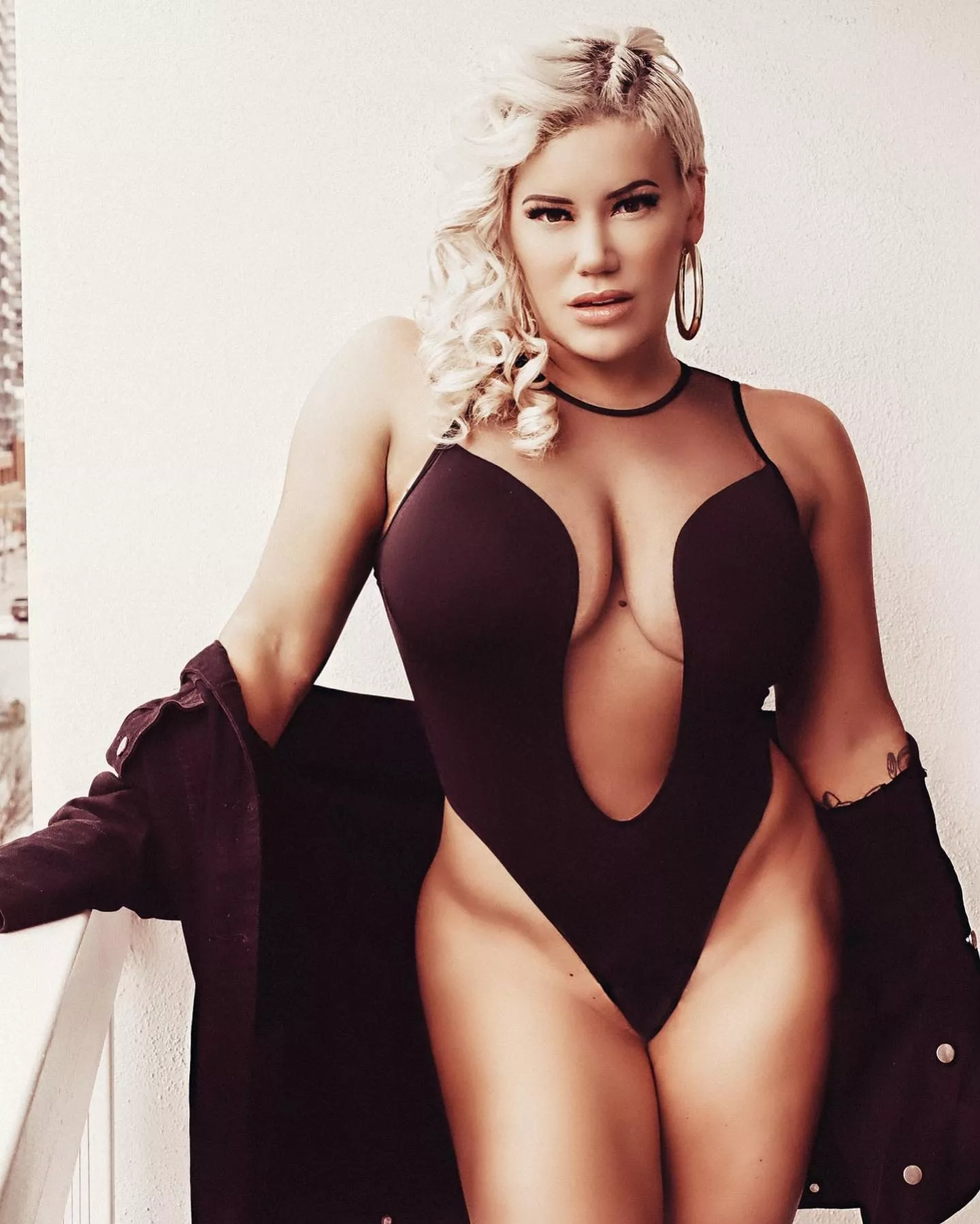 Taya Valkyrie posted by strongstyle718