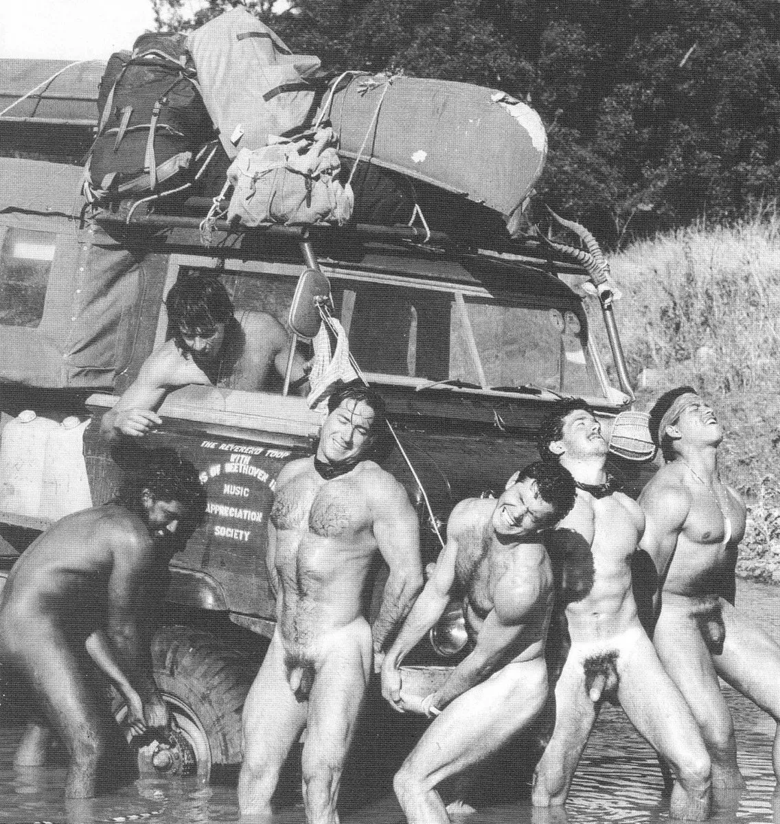 Teamwork posted by SevenNSFW