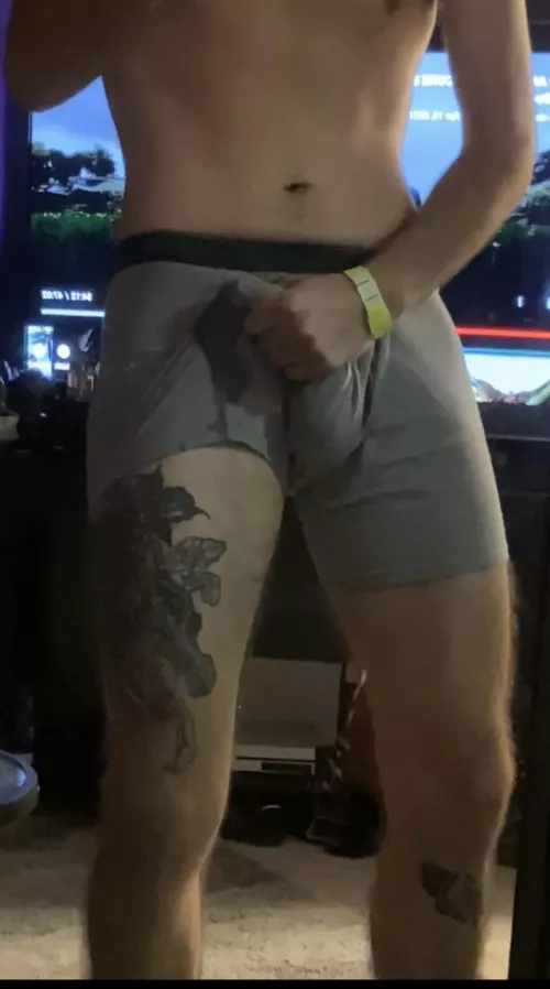 teased myself too long and had a leak, find the full thing on fansly! by Axle_Atlas