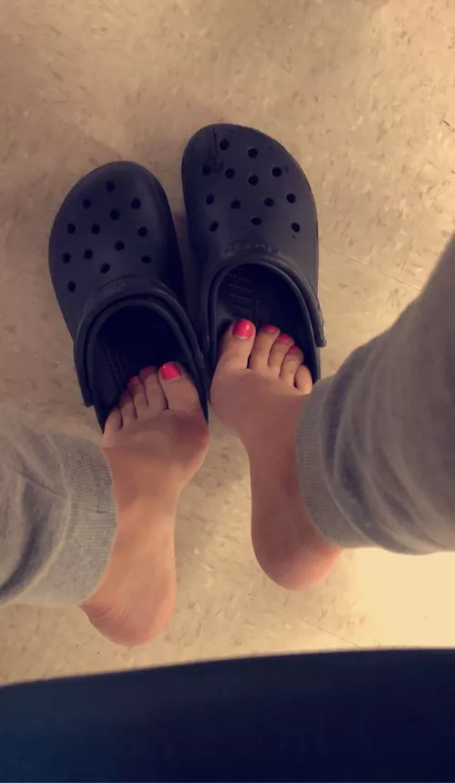 teasing men w my feet in public is one of my favorite things to do 😋 by HeavensKnockers