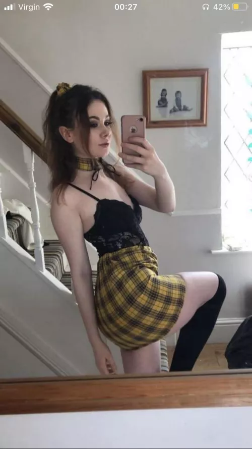 Teasing slut by Hornylad2000uk