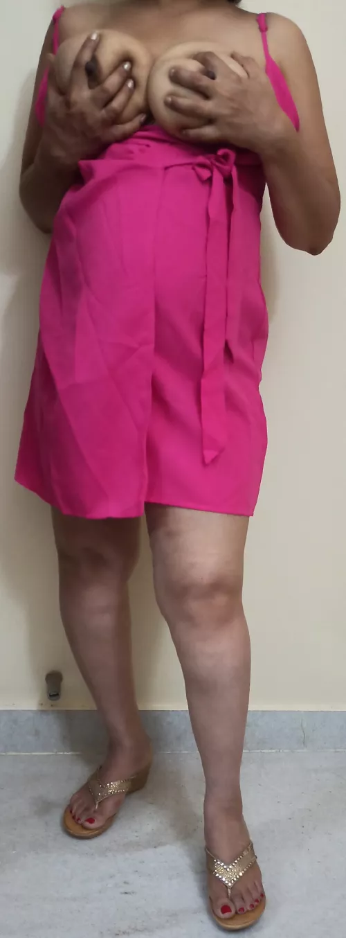 Teasing the hot guy I met at a wedding function. Honestly tell me: is this footwear going well with the dress? 46 [F] [OC] by nxtxnx2020