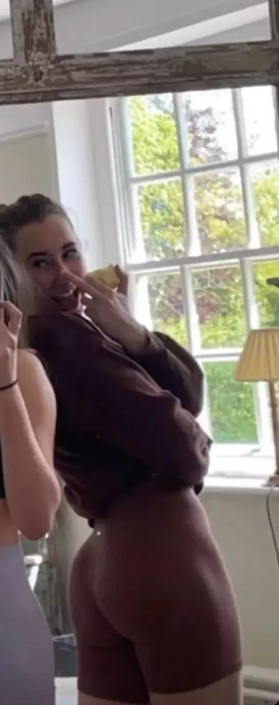 teen arse posted by Mean_Measurement_563