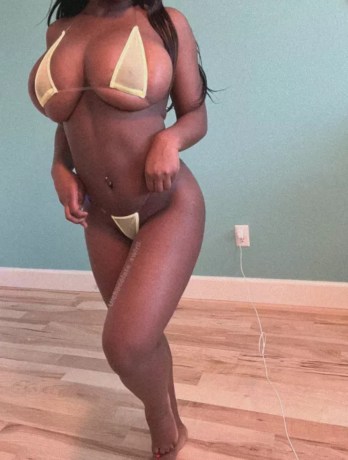 Teeny tiny by chocolate_swirll