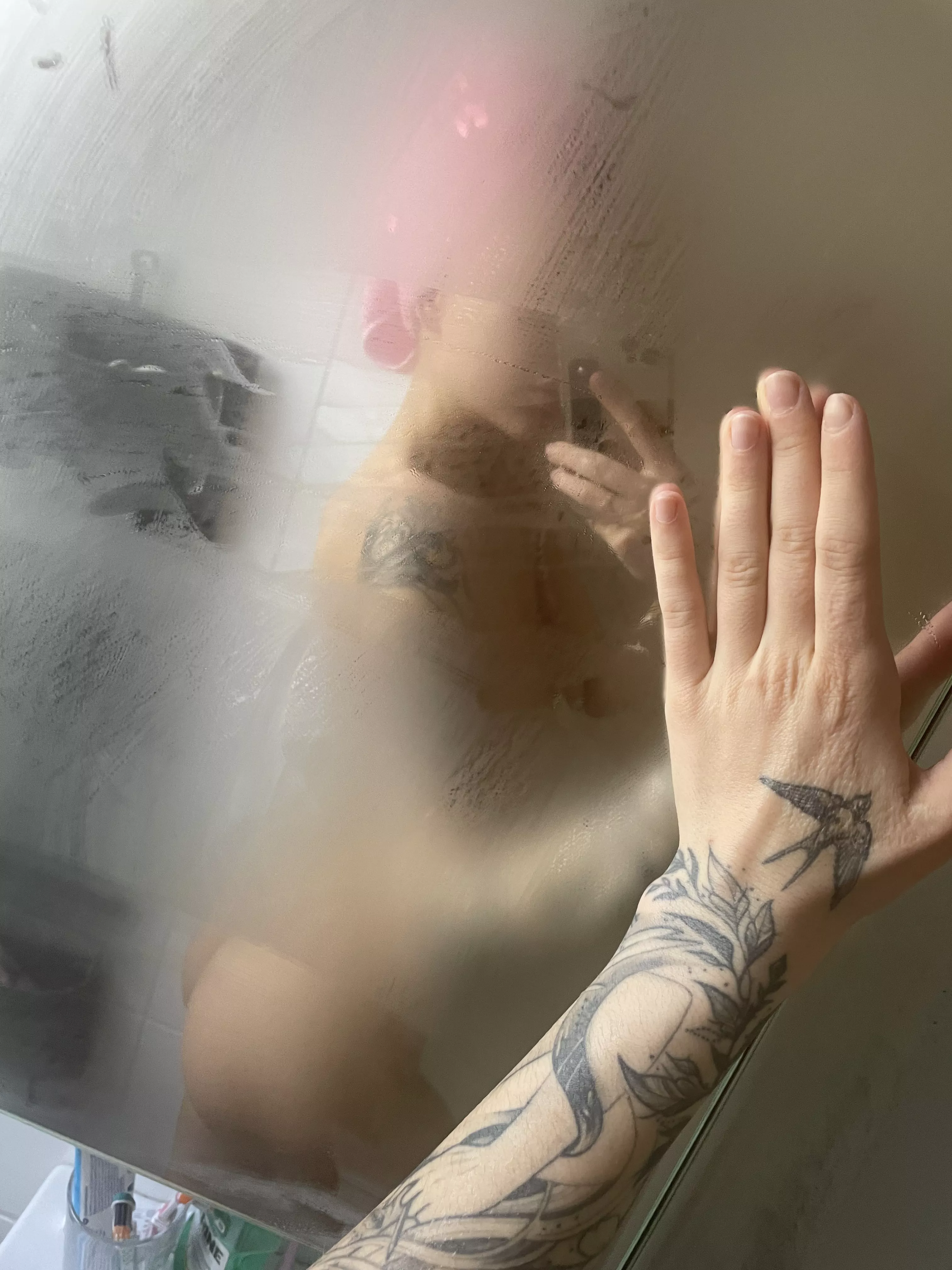 Tell me what you see. Describe it to me. posted by Juliaa-xoxo