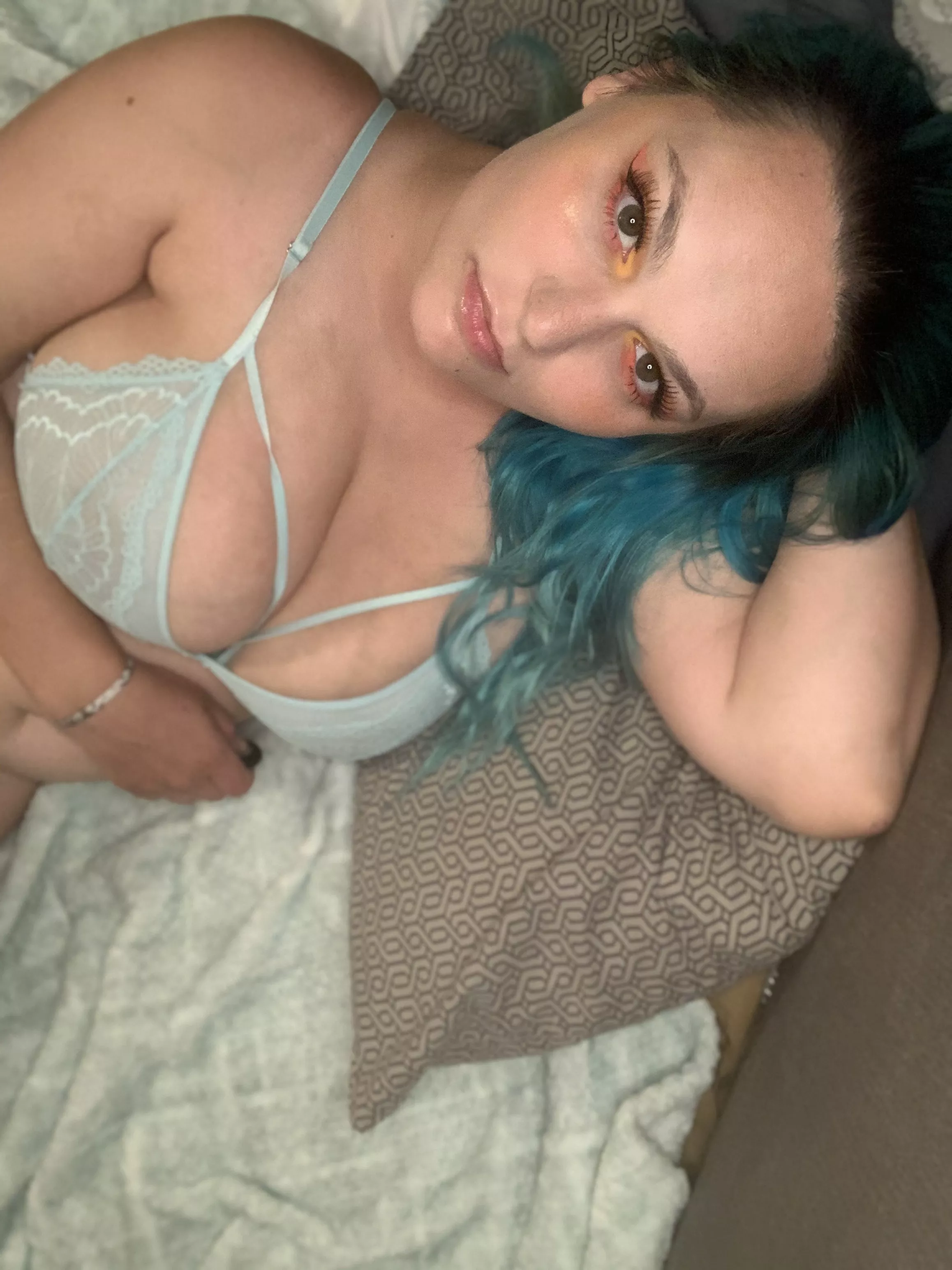 Thanks for the wine babe, are you sure you don’t want to come snuggle for a bit? posted by alyssacarter97