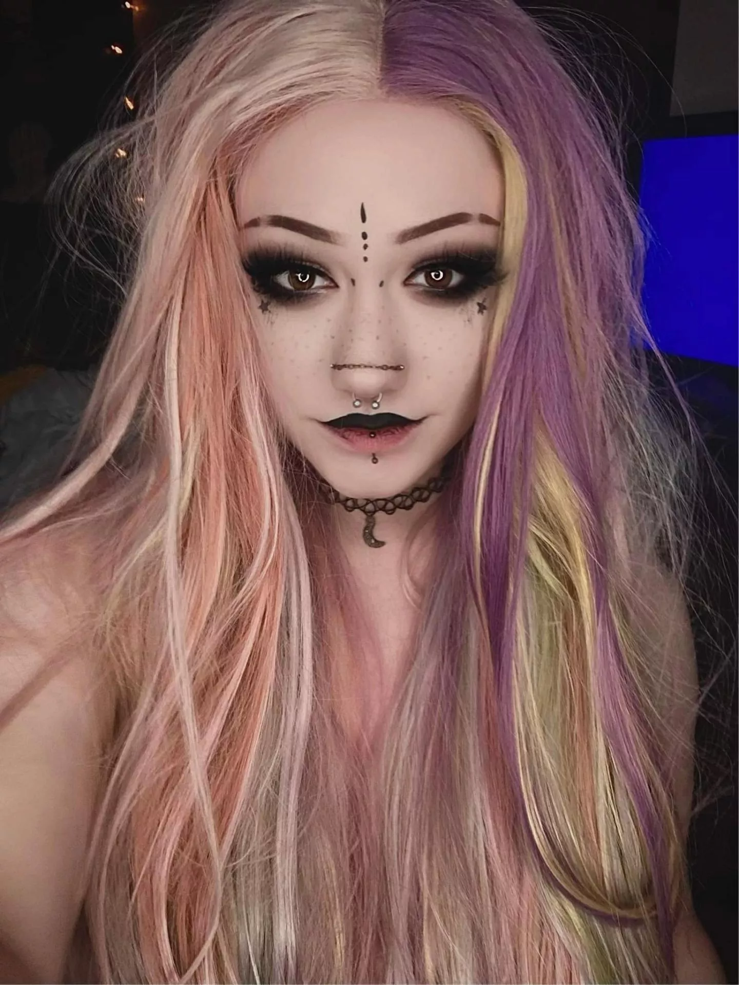 that bish with the weird hair 🙄 posted by opalm00nluna