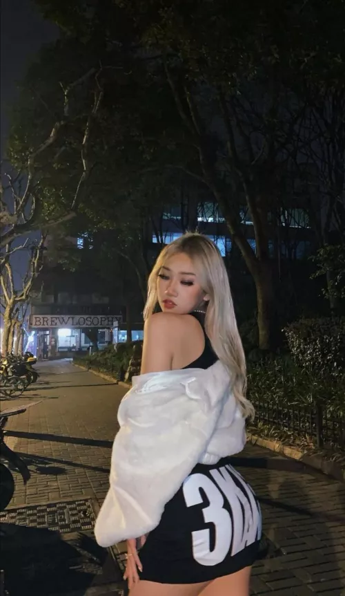 That booty crowdy by brownsoul85