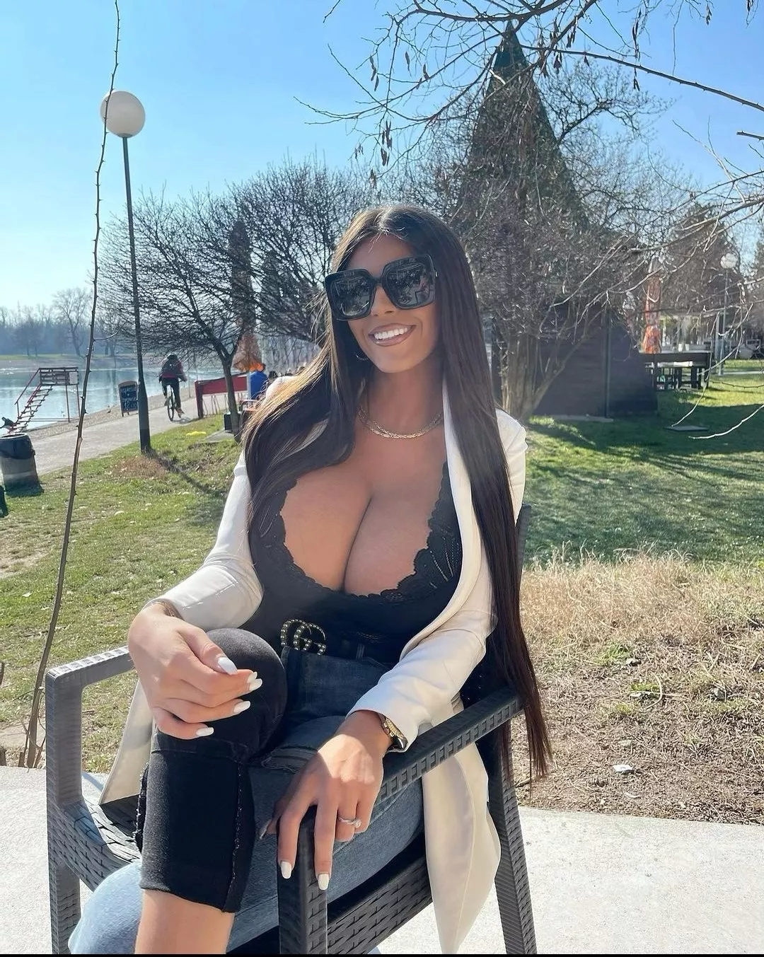 That cleavage 😍 posted by BimboSimp