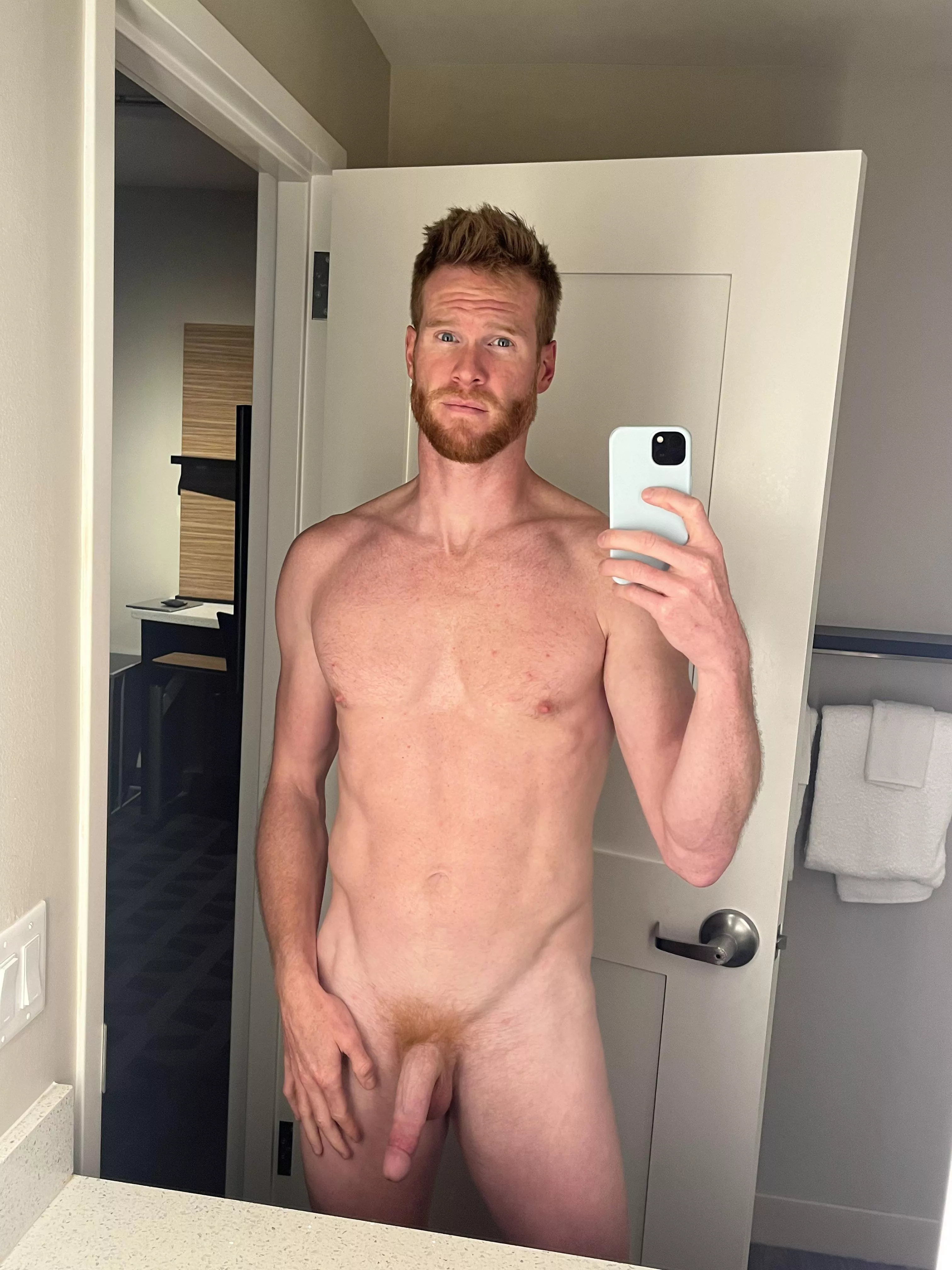 that glow tho [34] posted by blndgiant29