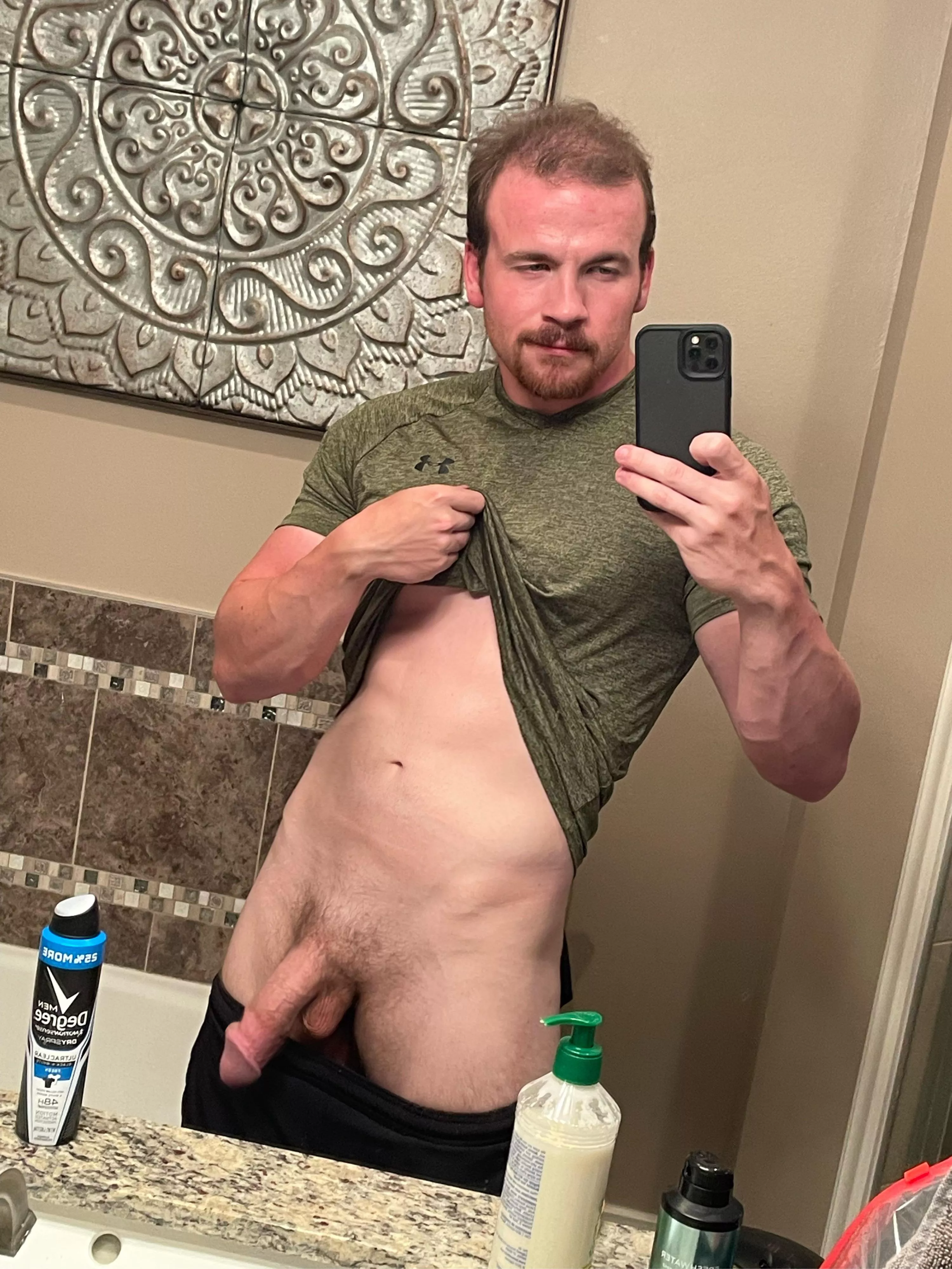 That gym pump hittin in all the right places💪 posted by aaronblitz