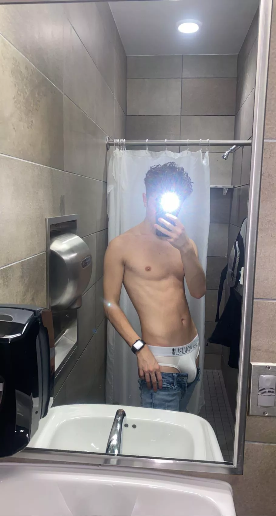 that magic in your pants? it's making me blush 🙊 😏 posted by AustinBradyXXX