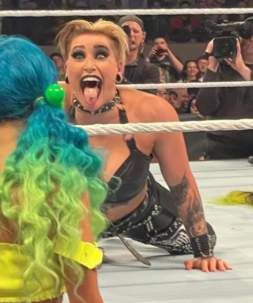 that mouth 🥵 by dangerous_anger