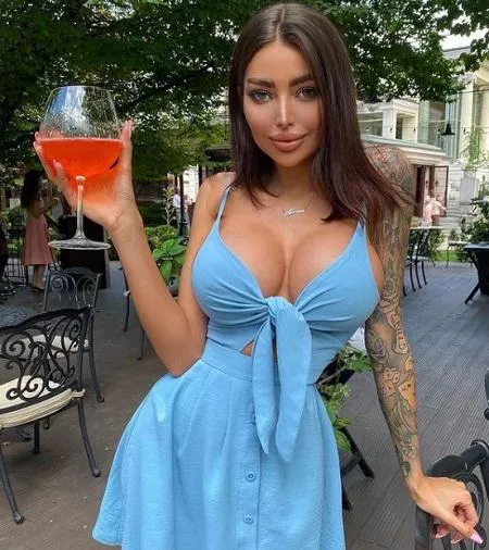 That's a big glass! posted by BimboSimp