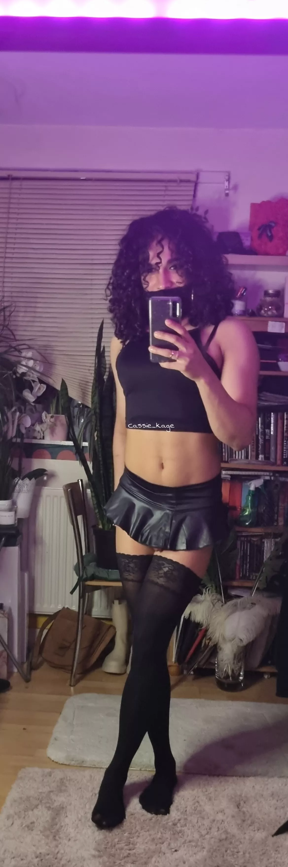 'that's a short skirt' 🤔 posted by Cassie_kage