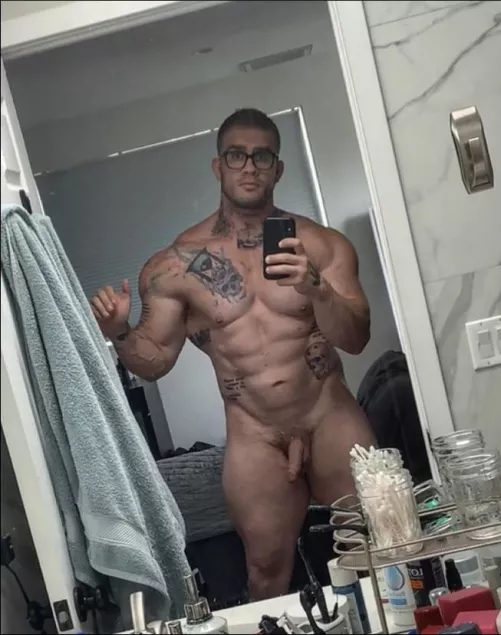 The 6ft1 305lb king of gains and showing off his elite physique and cock has arrived to Reddit. by Superb-Upstairs5208
