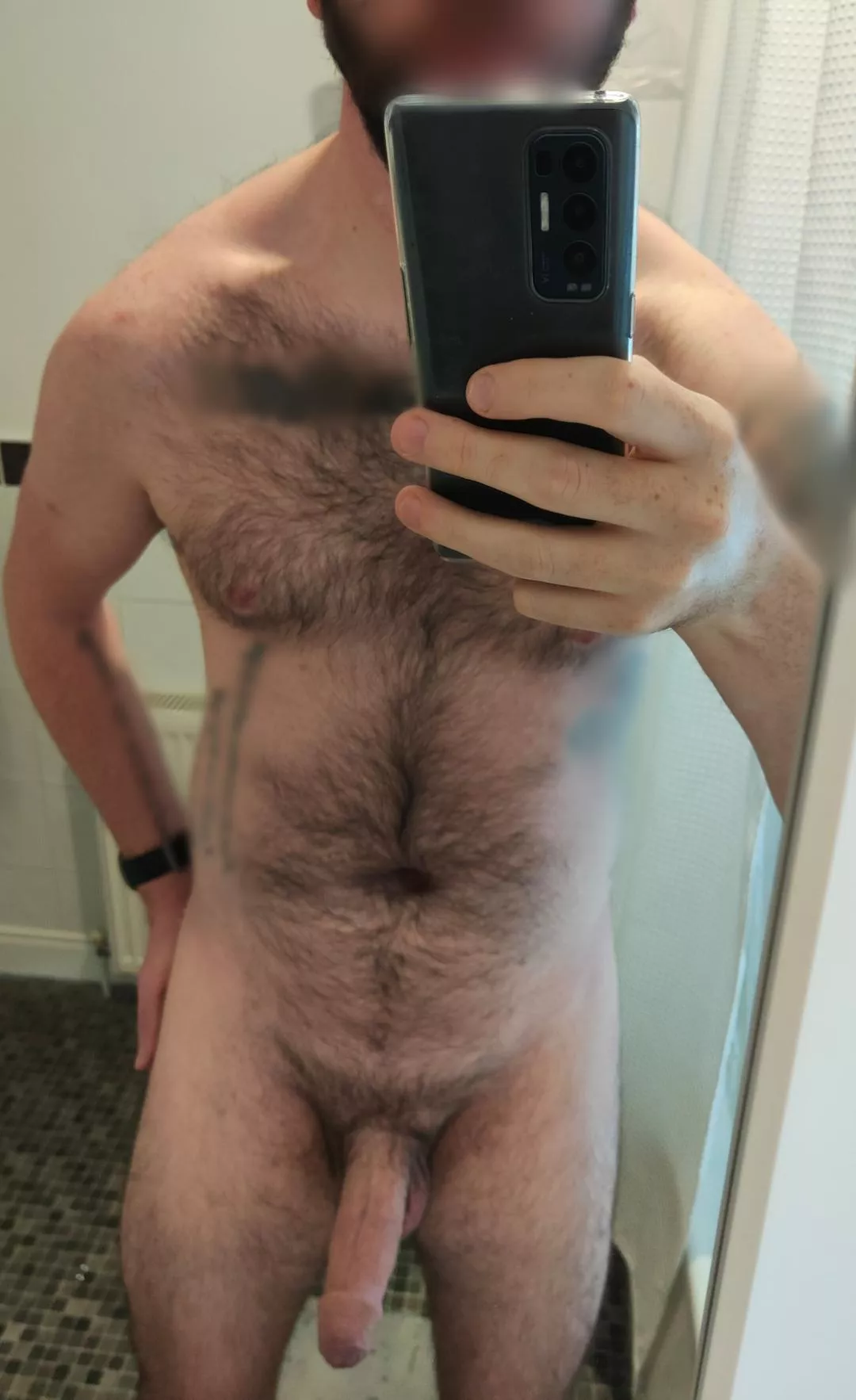 The bathroom mirror and I make a good team posted by MrYdSc