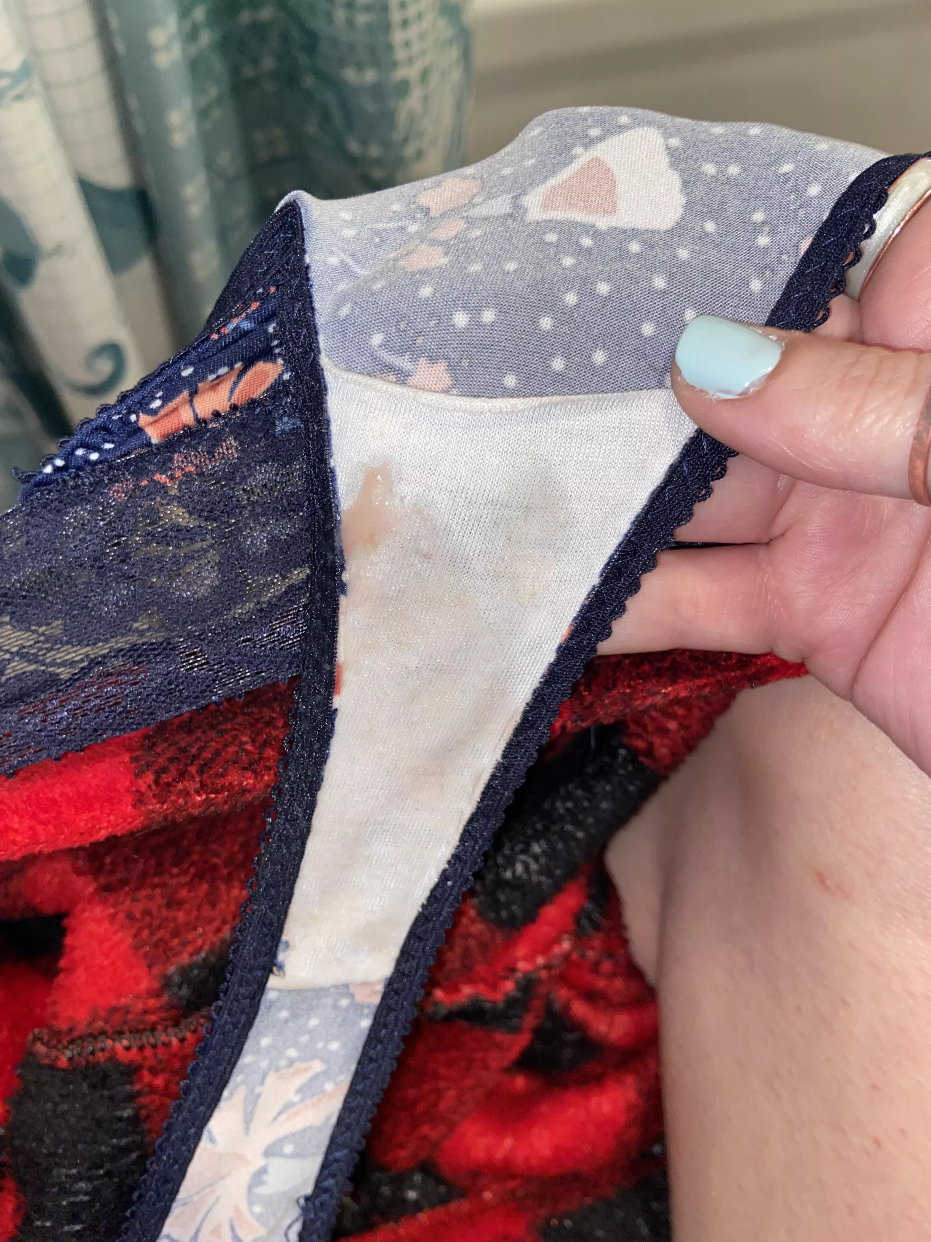 The beginning of shark week came a little early when I was masturbating🦈 posted by Creamyqueen669