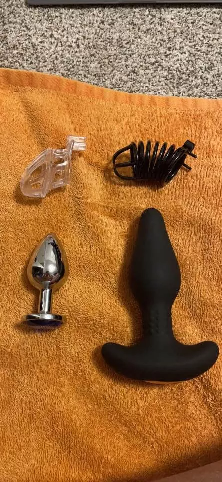 The best present that can be given to a slut as a birthday gift 🎁 posted by imjustthatone1