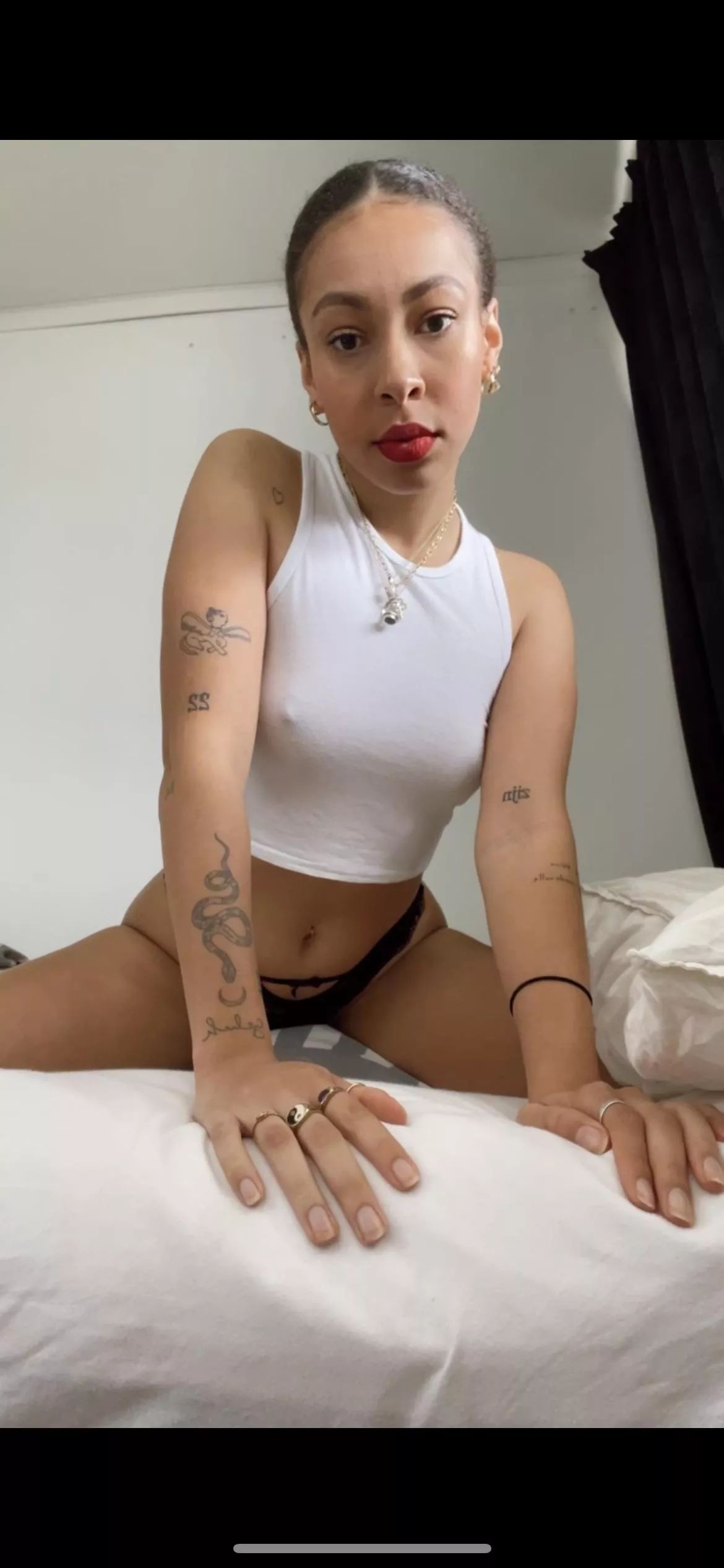 The best Sunday plans are a day in bed with me posted by Misscharlierose