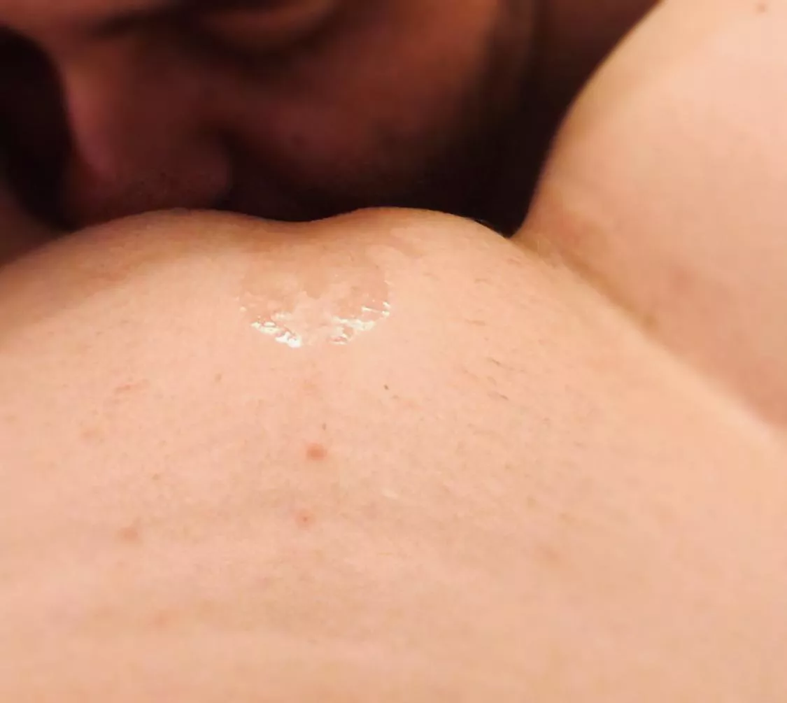 The boy knows his place [f] [m] posted by AnnaxHx