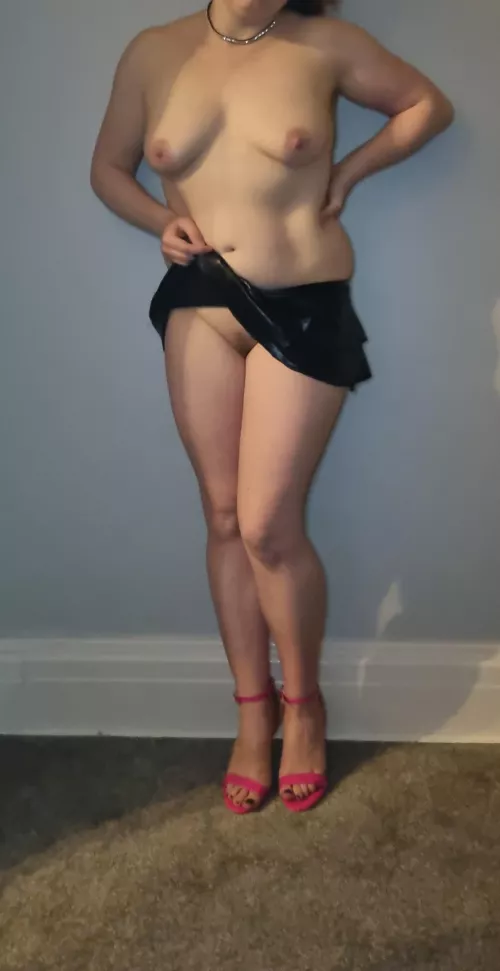 The collar completes my whore look by DawnofUnknown