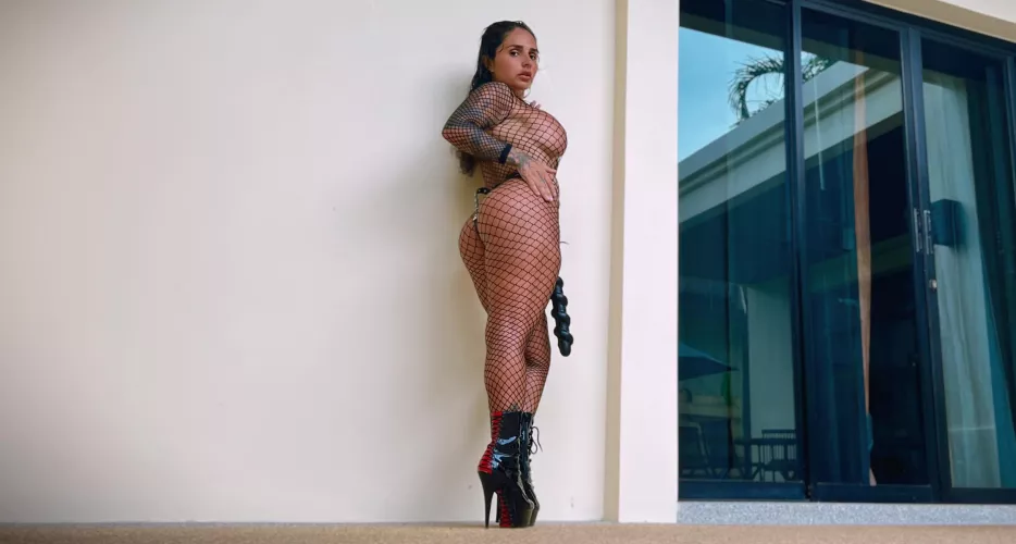 The face I make when another worthless boy wants to worship me…ugh [F] by Mistress_Cleopatra