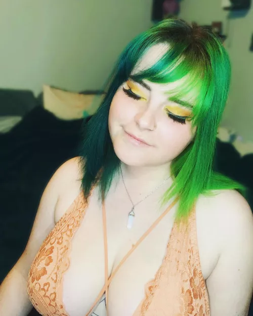 The first 10 people to click the link get a FREE month to my page 🥳 by Devilsjoy9