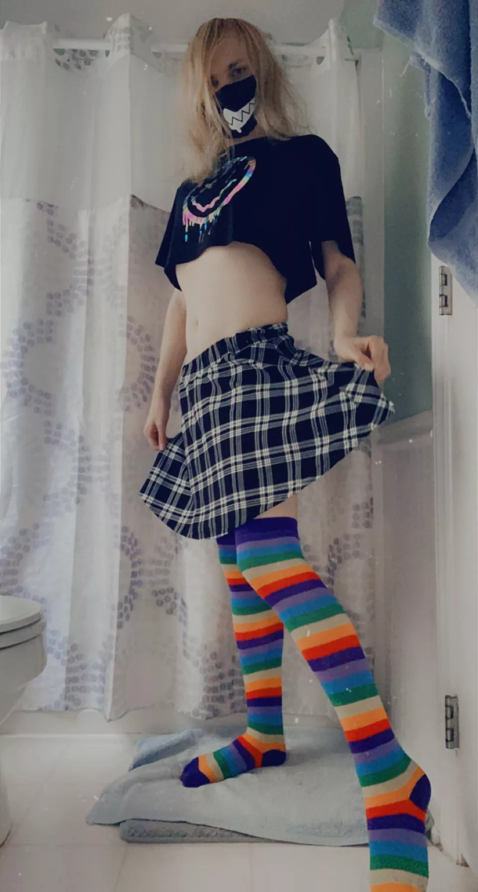 The gay socks posted by Zeukiiii