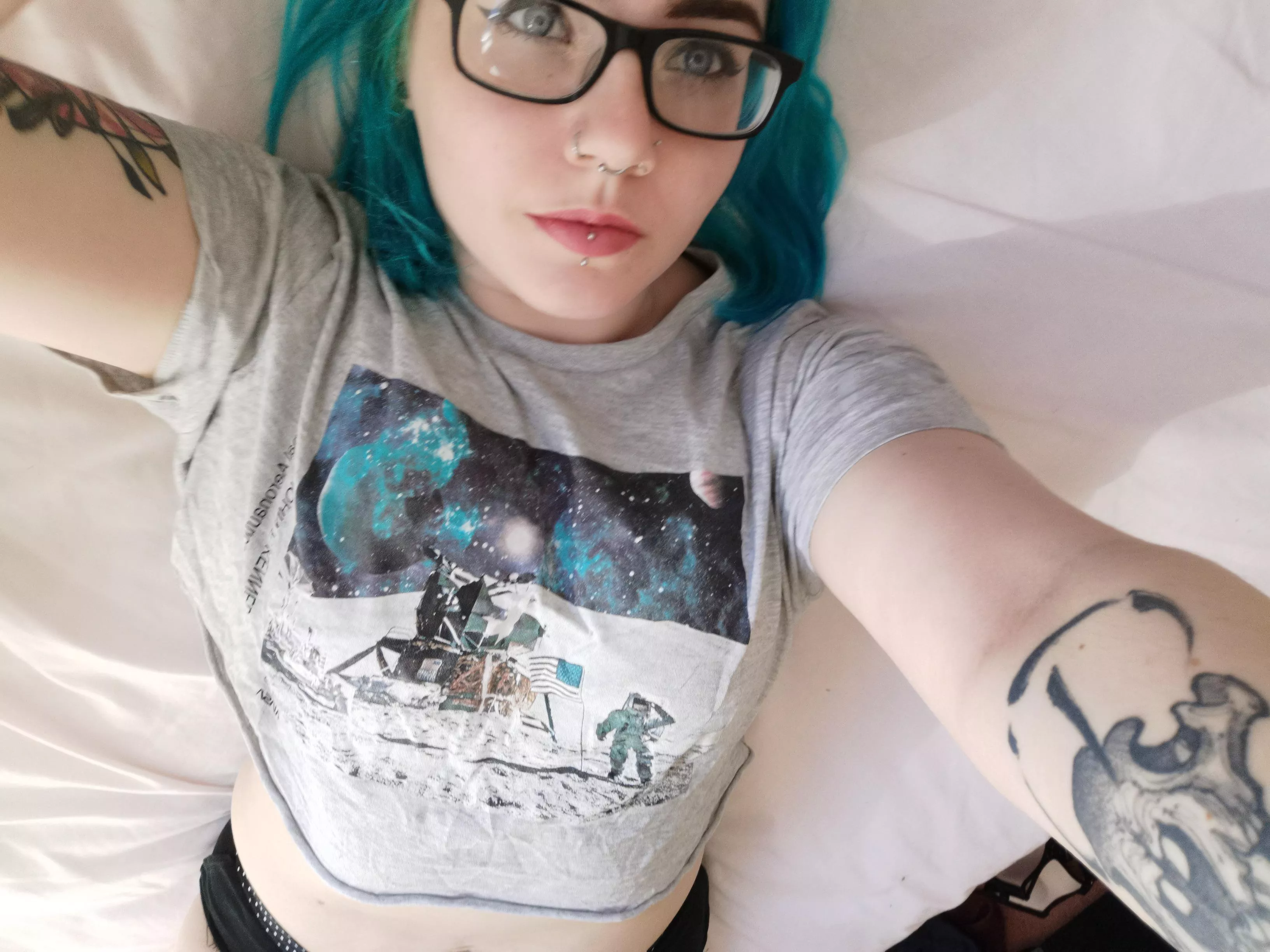 the glasses ALWAYS stay on posted by sylvermoonx