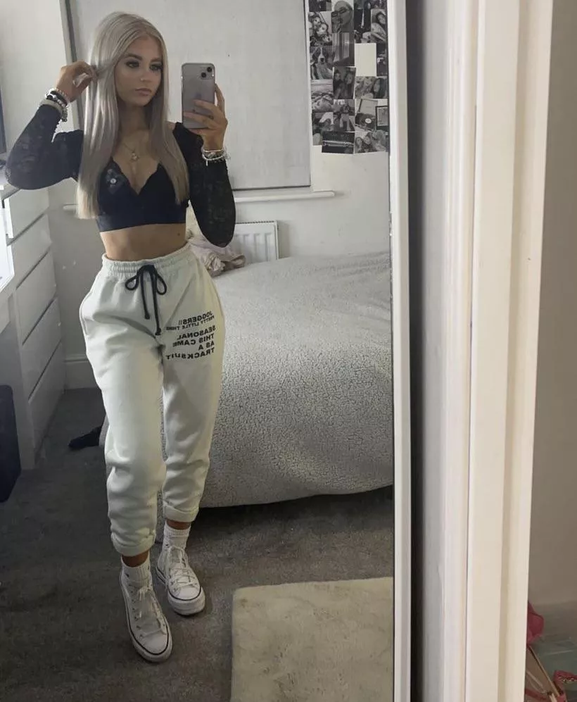 The grey traccies chav 🥵 posted by SatisfactionWaste114