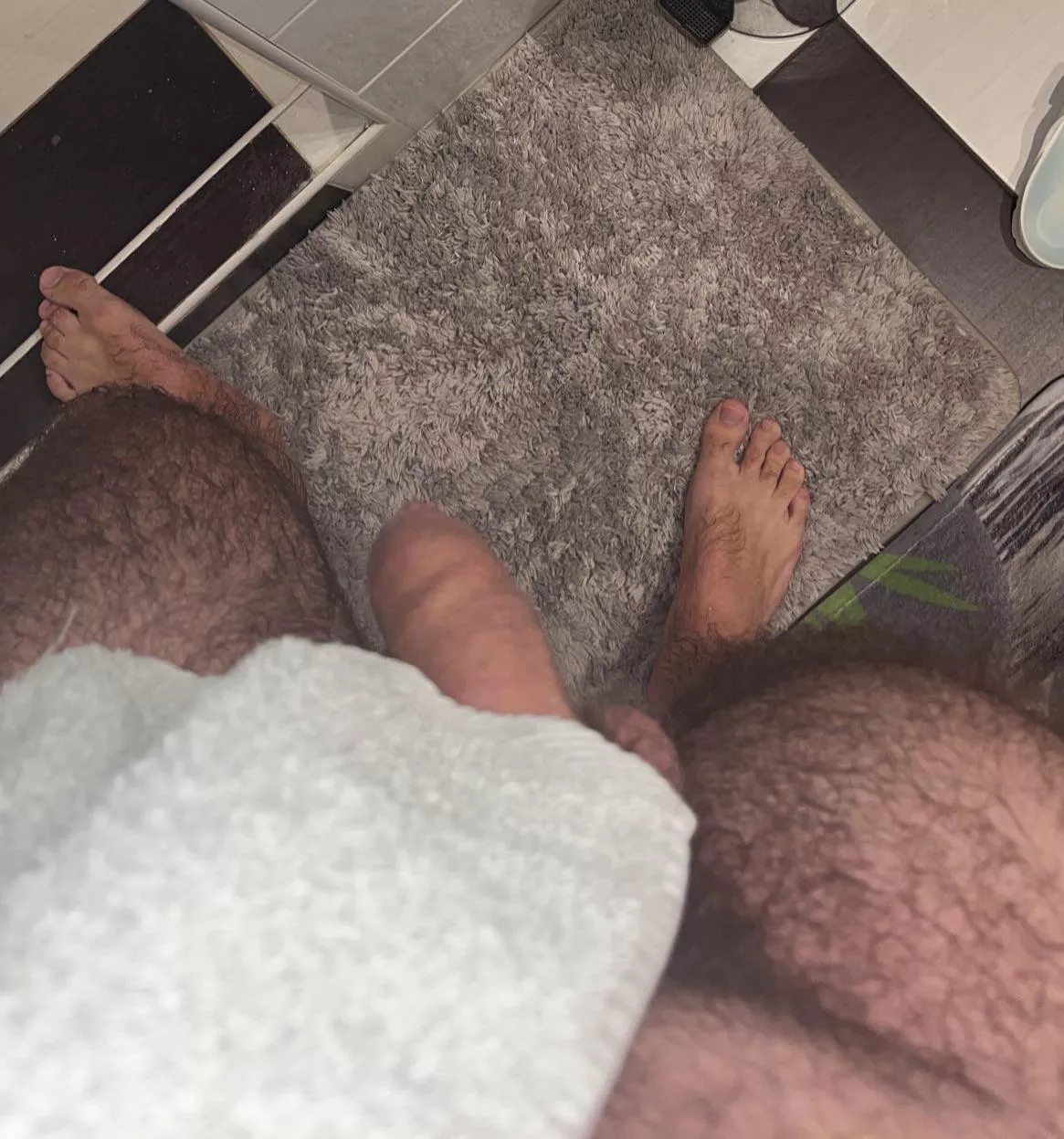 The legend says Footballers have ugly feet…I think they’re wrong ? Are they ? 😉⚽️ posted by lolotm25